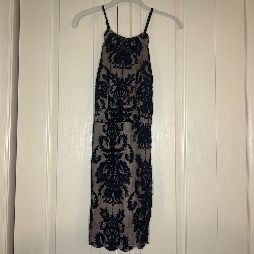 Women’s Lace Backless Strappy Dress | Size 4